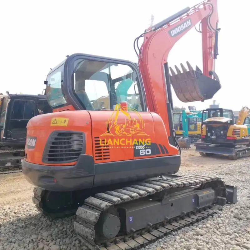 90 New Second Hand DOOSAN DX60 Excavator Doosan DX60 digger 3