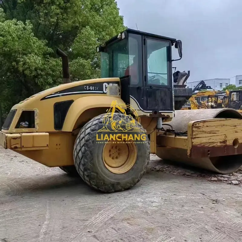 Competitive Price CATERPILLAR Used CS 683E Smooth Drum Compactors For Sale 2