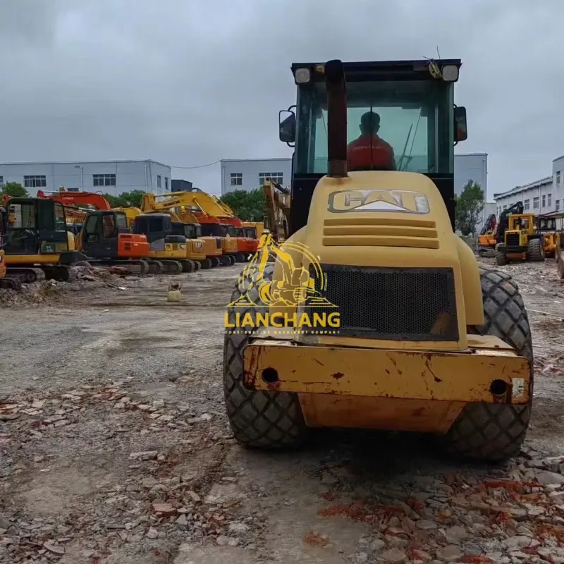 Competitive Price CATERPILLAR Used CS 683E Smooth Drum Compactors For Sale 6 1