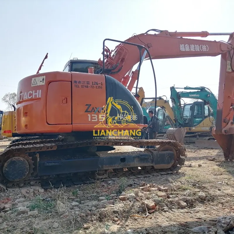 Famous brand second hand Hitachi 135 excavator for sale in good working condition (1)