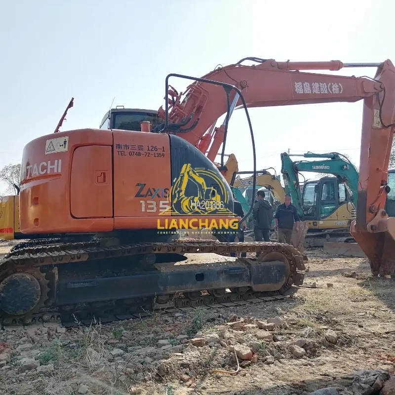 Famous brand second hand Hitachi 135 excavator for sale in good working condition 2