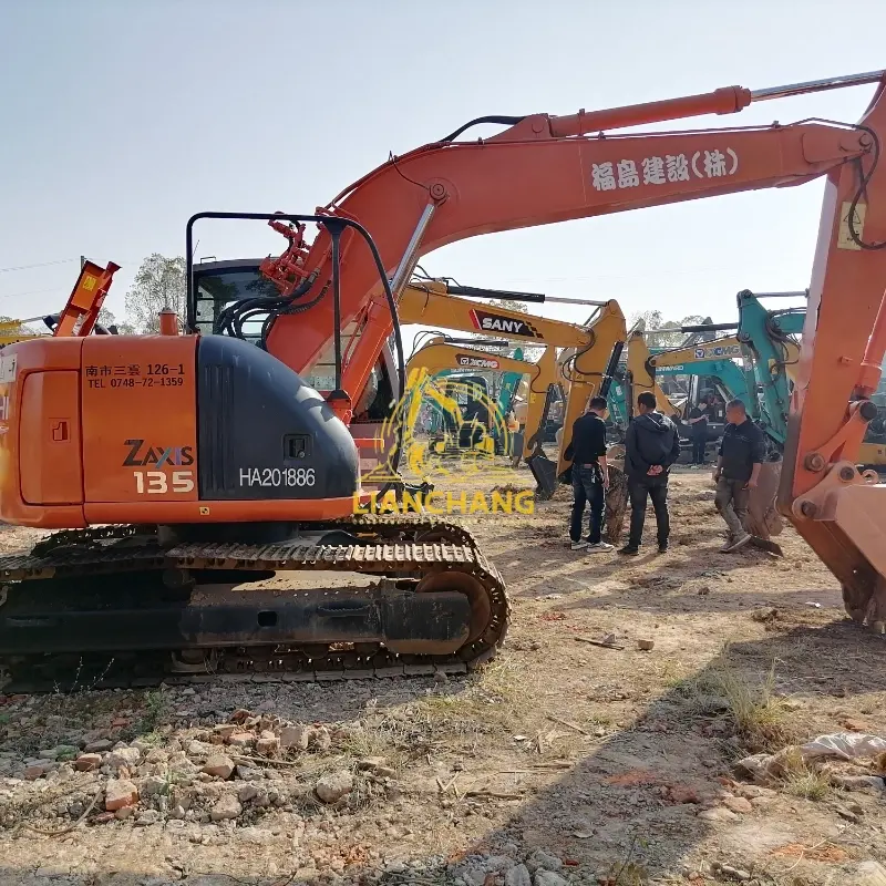 Famous brand second hand Hitachi 135 excavator for sale in good working condition 3