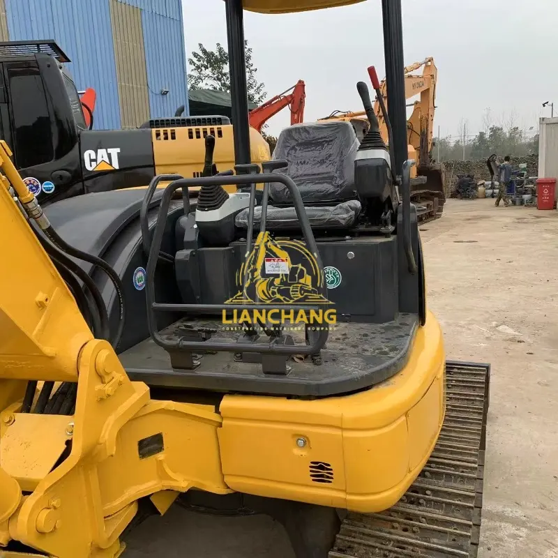 Japan 4 ton small machinery for sale komatsu pc40 Excavator 1