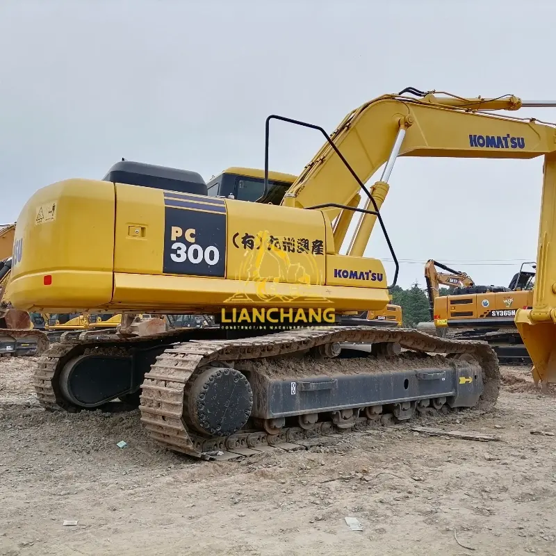 Second Hand Komatsu PC270 7 medium excavator for sale 11