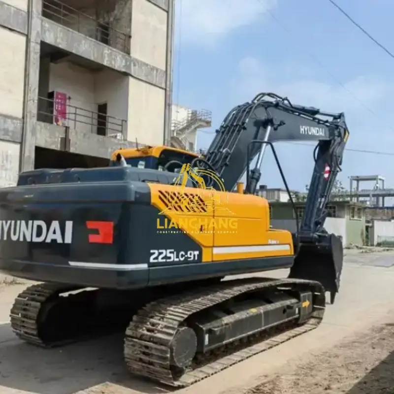 Second hand Hyundai 225 9t excavator 1 4