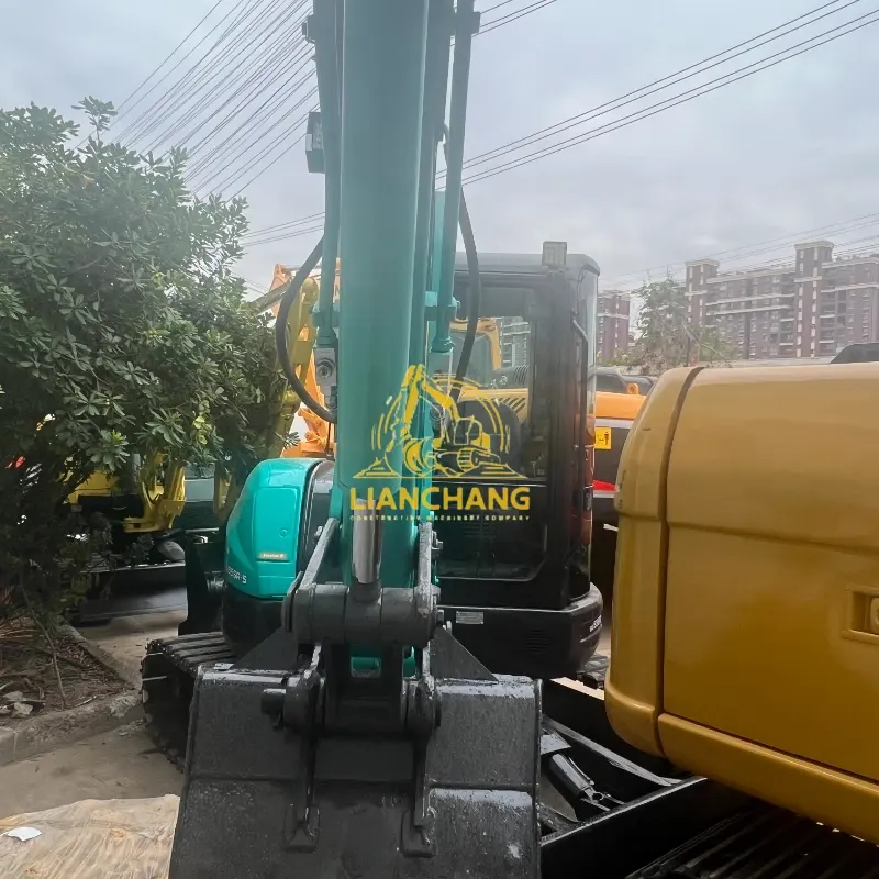 Second hand KOBELCO SK55 excavators 4 1