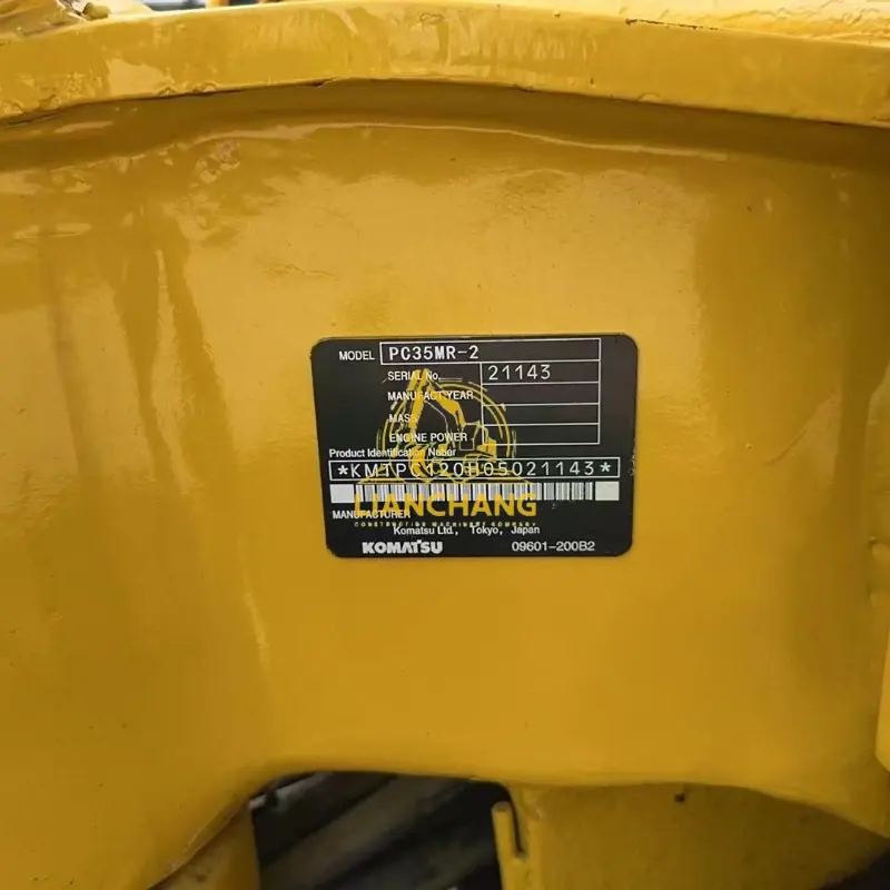 Second hand KOMATSU PC35 hydraulic crawler excavator mini digger 1