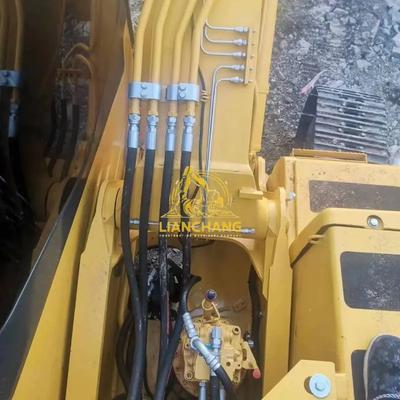 USED KOMATSU 160 7 earth moving excavator Komatsu Pc 160 7 Digger 6