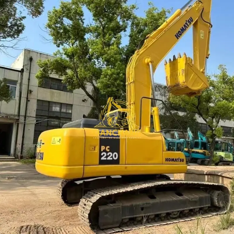 Used Digger Komatsu PC220-7 mid-size excavators for sale