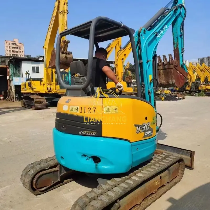 Used Excavator KUBOTA 30 (1)