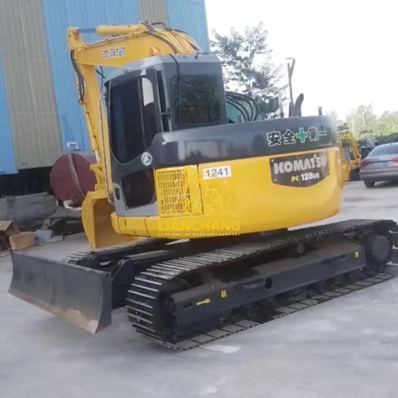 Used Komatsu PC128 Excavator 1