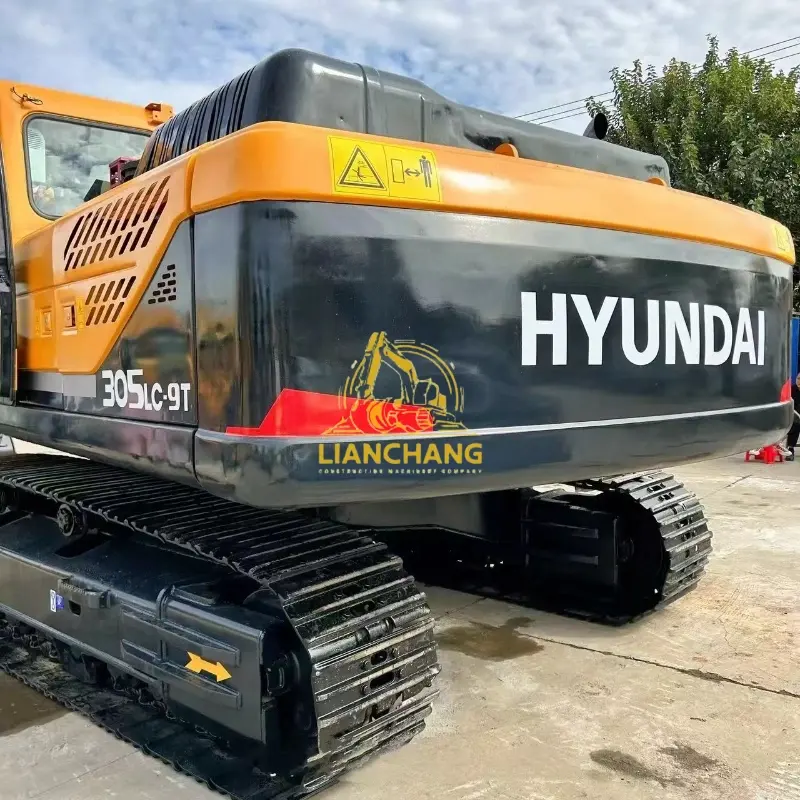 second hand crawler HYUNDAI 305 9T excavator 3 1